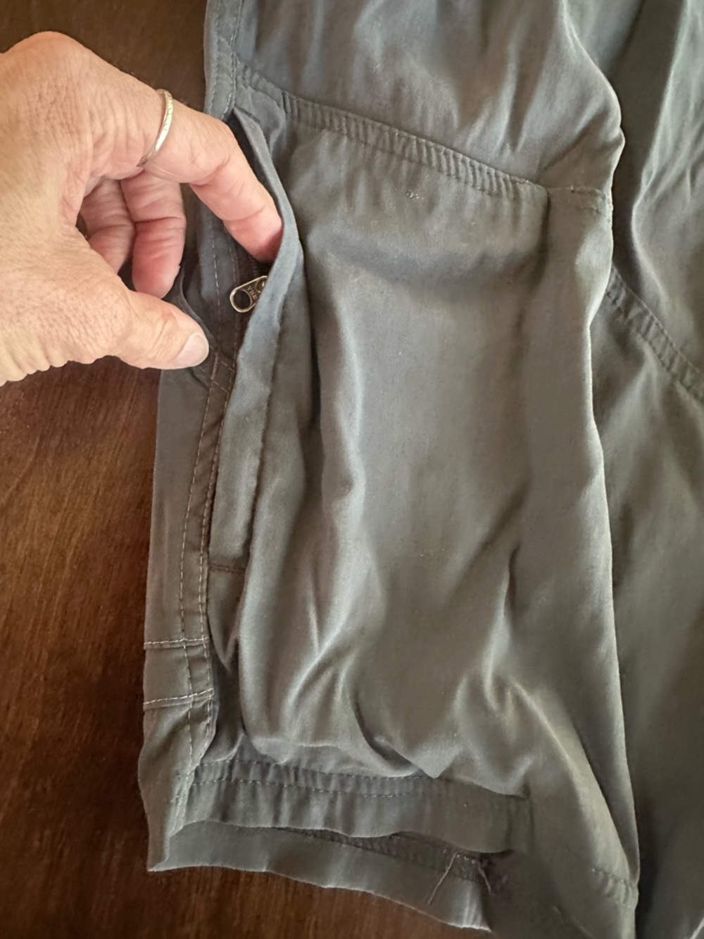 Kuhl Men's Grey Shorts 32 - Picture 4 of 10
